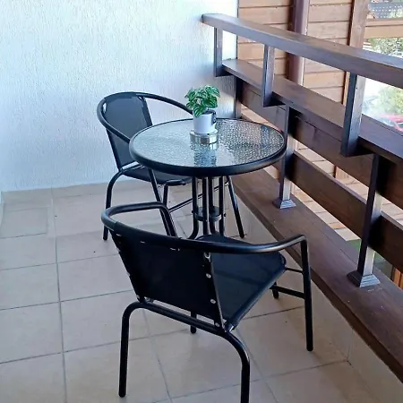 Private At Life Apartment